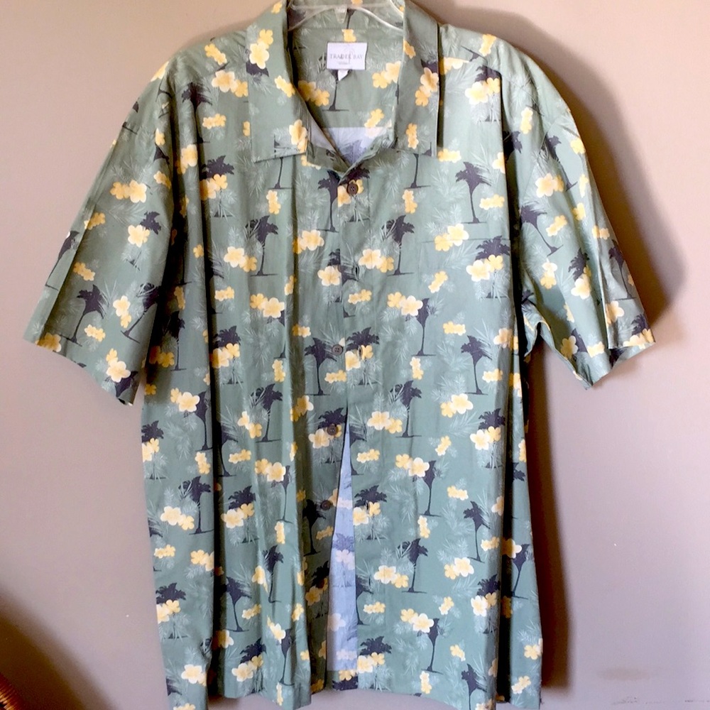 Men’s Hawaiian shirt by Trader Bay